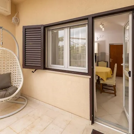 Slonic Apartment *