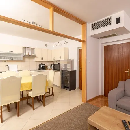Apartment Slonic Kastela